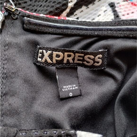 A Express Women Black Grey Floral Strapless A Line Fit & Flare Mini Dress Size 0 - Picture 3 of 10